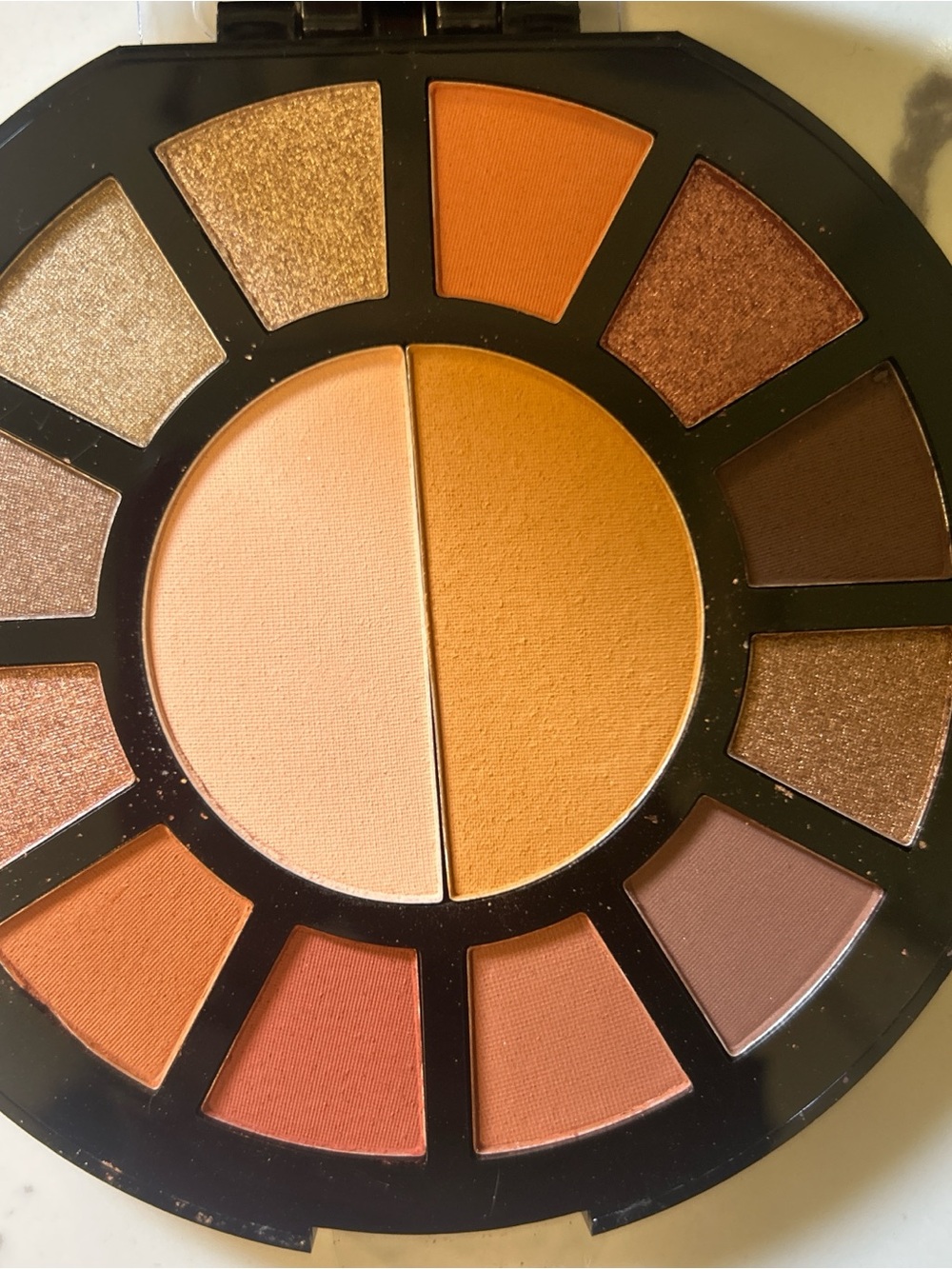 Neutral & Warm Matte/Shimmer Eyeshadow Palette in Tan and Brown